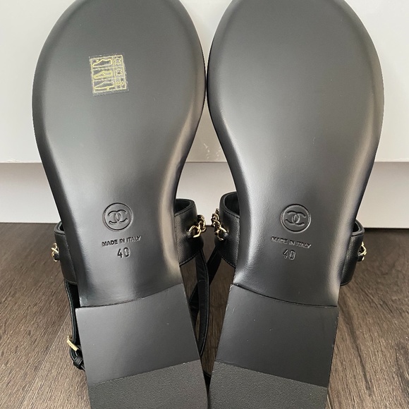 2023 CHANEL CC LOGO BLACK THONG LEATHER FLAT SHOES SANDALS 40 - Picture 16 of 16